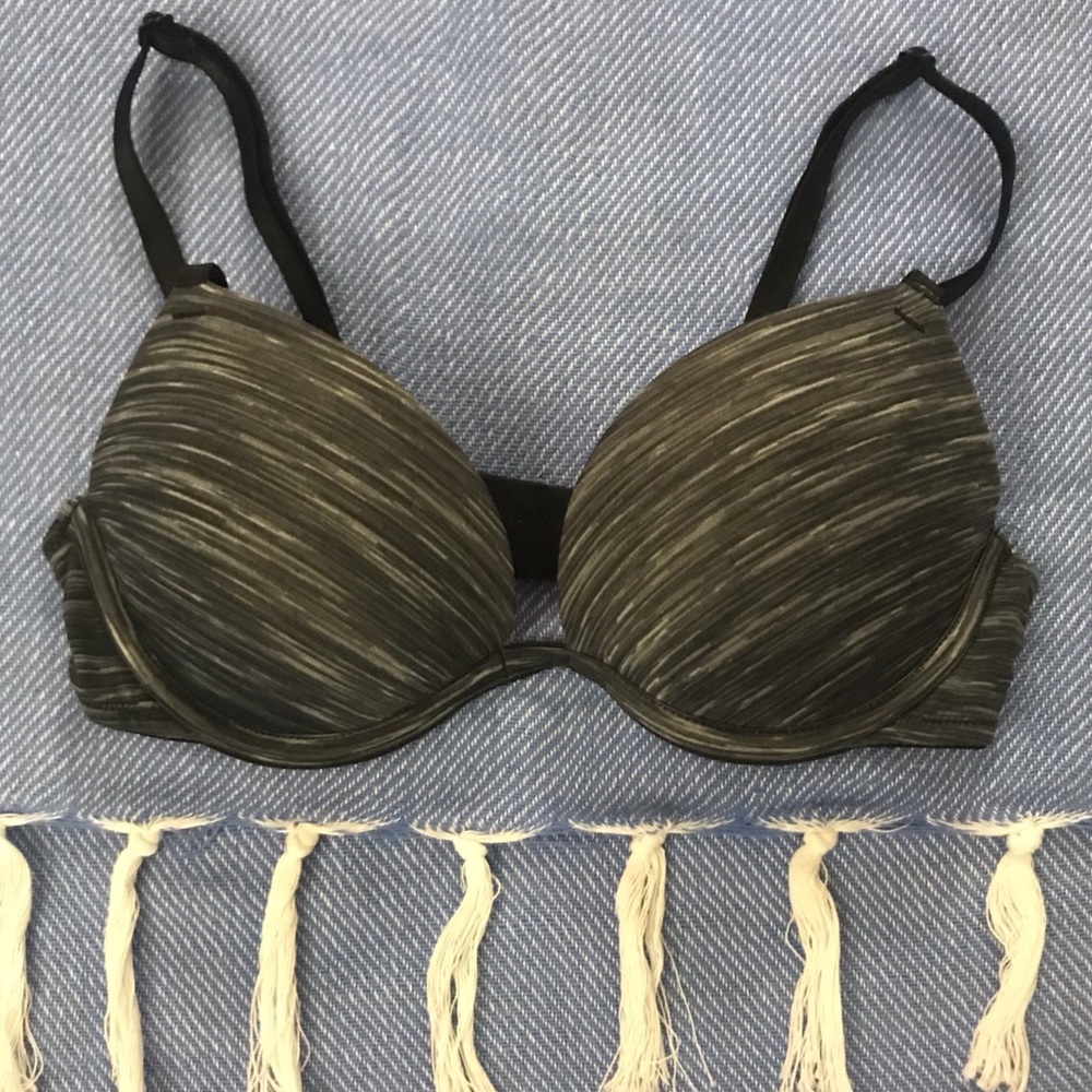 ‼️SOLD‼️VS PINK Super push-up bra- 32AA